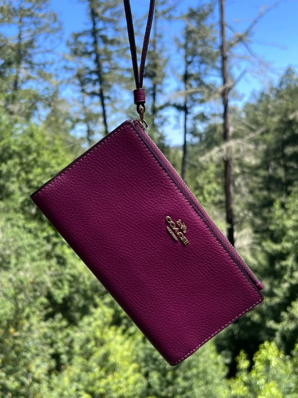 COACH Leather Wallet Wristlet Clutch Deep Berry Purple Pebble Leather AUTHENTIC